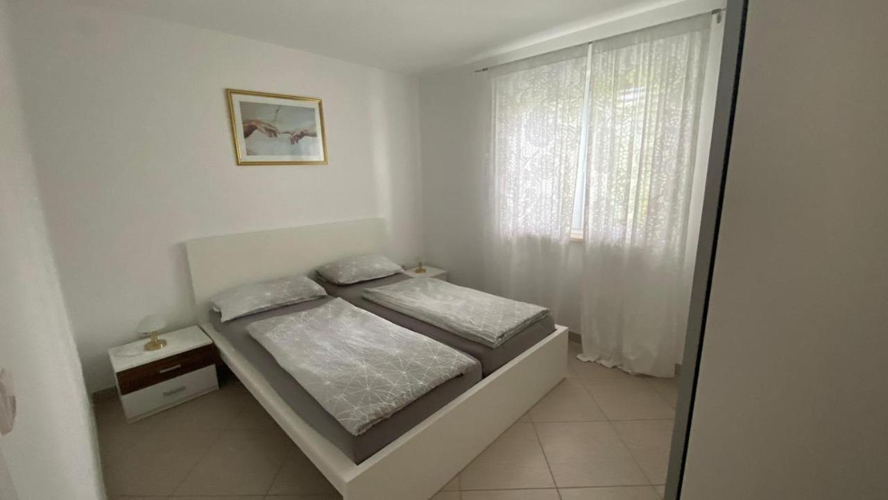 Vila Luca Island Krk / Malinska Exterior photo